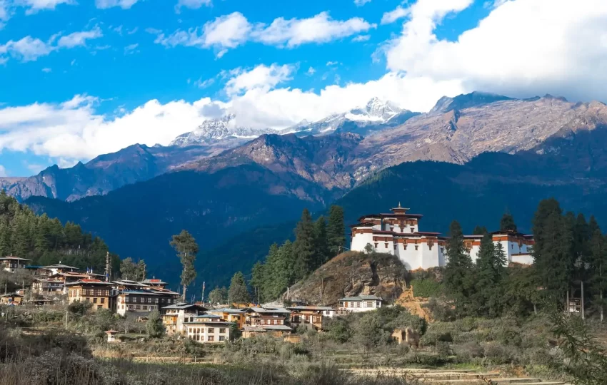 Bhutan-Vista-Tour-Drukgyel-Dzong-Fort