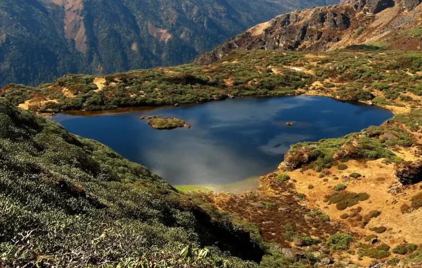 simkota-lake-bhutan-tour