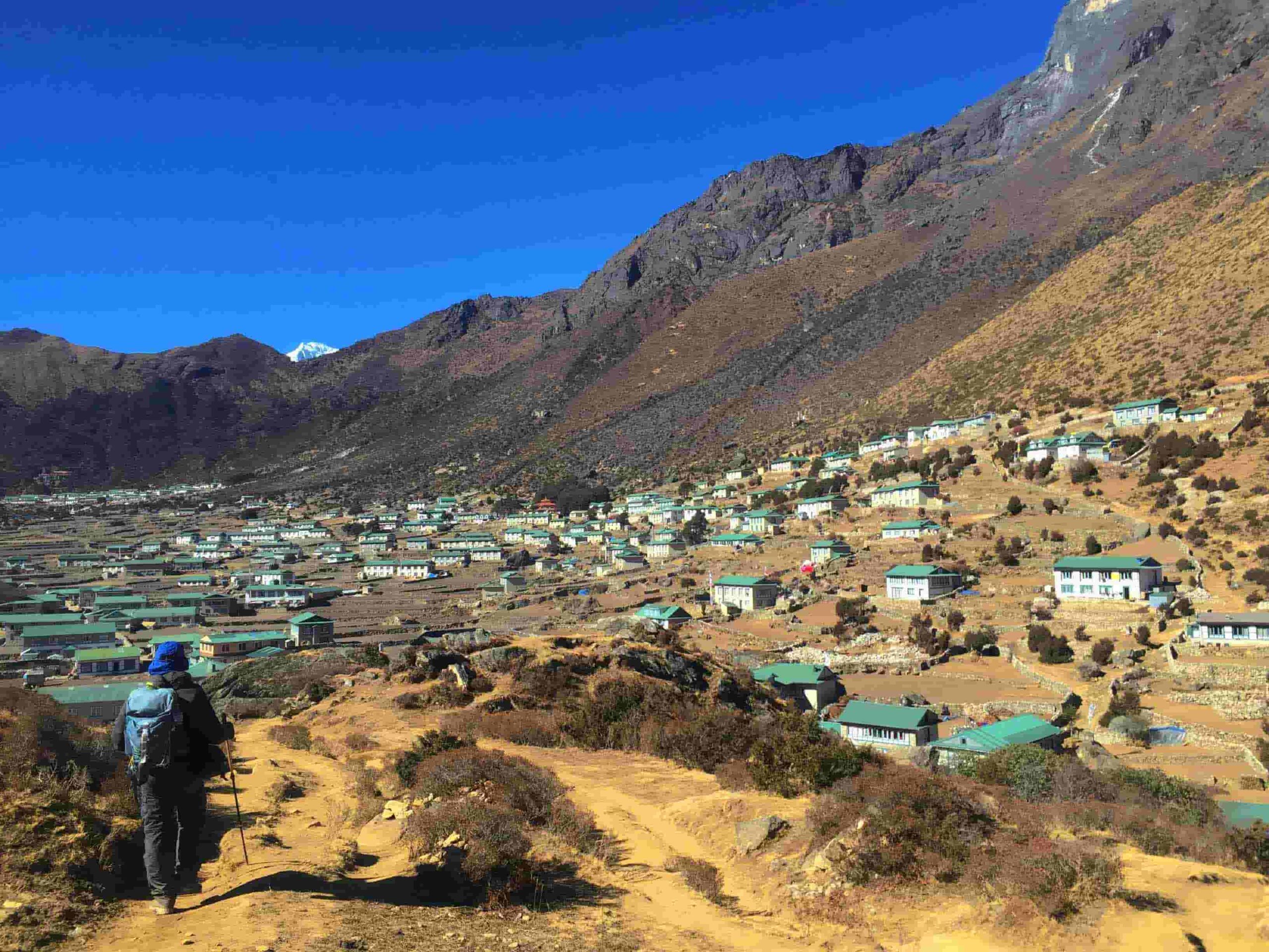 small-village-of-sherpa-in-ebc