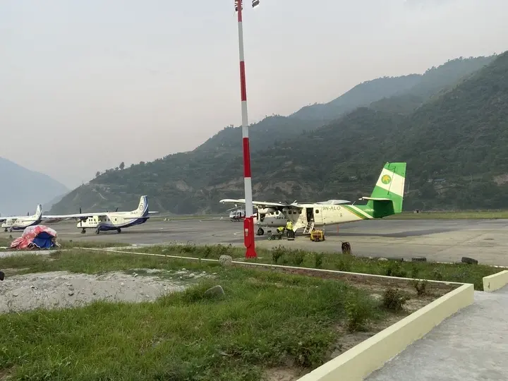 tara-plan-lukla-flight