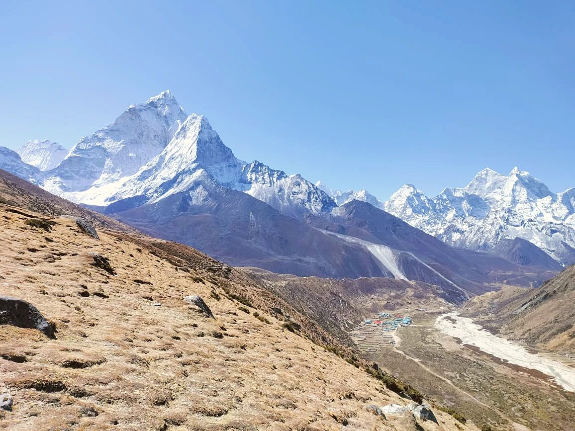 dingboche-acclimatization-view