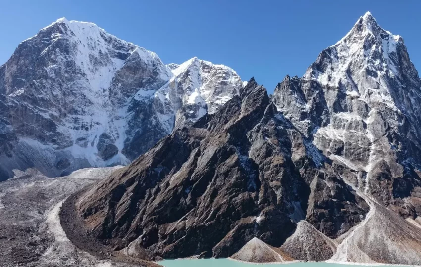 cholatse-peak-climbing