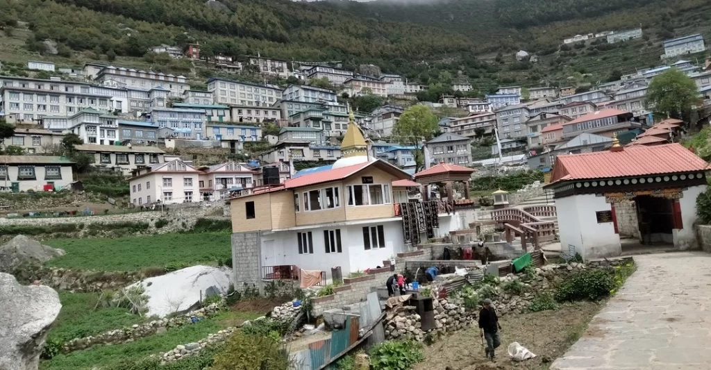 namche-bazaar-villages-in-everest