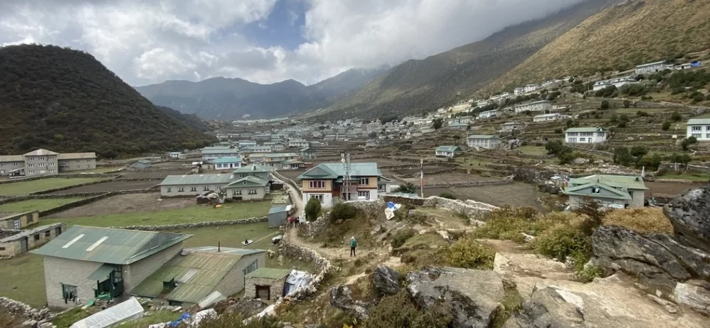 visiting-khumjung