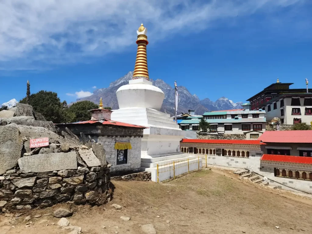 tyangobche-monastery-of-sherpa-people