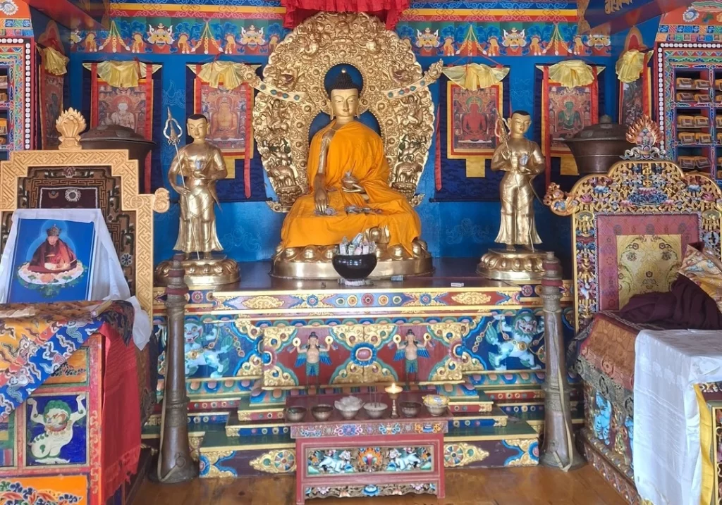 inside-khumjung-monastery