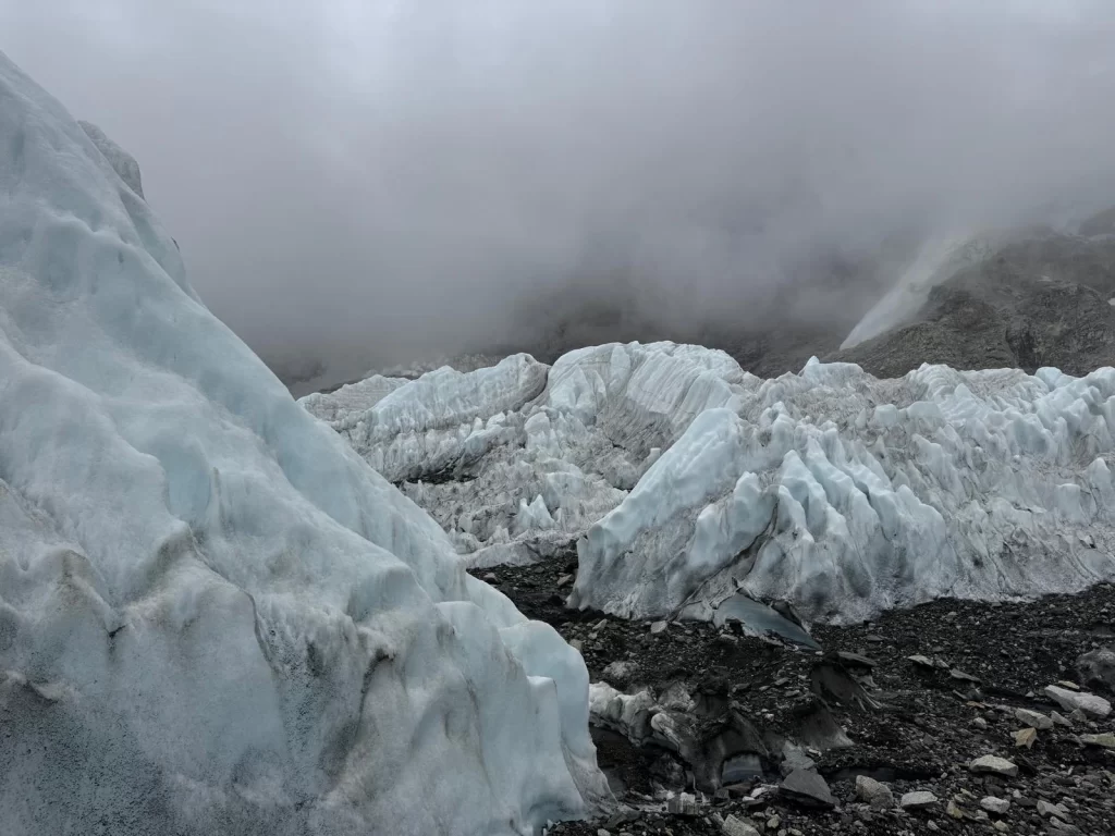The Khumbu Icefall: Everest Dangerzone 2 khumbu-icefall-everest