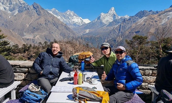 Everest Base Camp Local vs International Trekking Companies 5 breakfast-hotel-everest-view